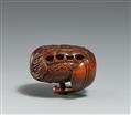 A boxwood netsuke of a dragon inside a mikan. Tanba. Mid-19th century - image-2