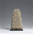 Architekturfragment eines bodhisattva. Grauer Stein. Pakistan, Gandhara. 2./3. Jh. - image-2