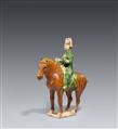 Sancai-Figur eines Pferds mit Reiter. Tang-Zeit (618-907) - image-1