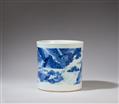 A large blue and white brushpot. Kangxi period (1662-1722) - image-2