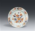 A large Chinese Imari platter. Qianlong period, around 1736-1750 - image-1