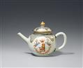 A Chine de Commande teapot. Qianlong period, around 1750/60 - image-1
