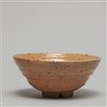 A large Hagi summer chawan. Nagato province. Edo period - image-4