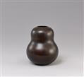 A bronze double gourd vase. Early 20th century - image-2