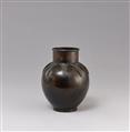 An ovoid bronze vase. First half 20th century - image-2