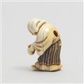 An ivory netsuke of a merrymaking man. First half 19th century - image-5