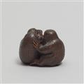 A wood netsuke of the Three Monkeys (sanbikisaru). 19th century - image-5