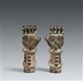 A pair of large bronze tiger paws of a yali. Southern India, Tamil Nadu. 18th century - image-1