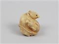 An ivory netsuke of two rats. Late 19th century - image-6