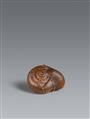 A good boxwood netsuke of a snail. Around 1800 - image-1