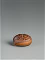 A good boxwood netsuke of a snail. Around 1800 - image-2