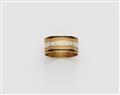 A late George III 18k gold and enamel gentleman's mourning ring. - image-1