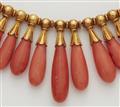 An 18k gold and Sciacca coral Etruscan Revival demi-parure. - image-3