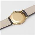 An 18k yellow gold Patek Philippe Calatrava manual winding gentleman´s wristwatch. - image-3