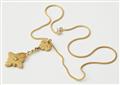 An Etruscan Revival 18k gold enamel and micromosaic pendant with attached chain. - image-2