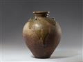 A large tsubo, Shigaraki. Early Edo period, 17th century or earlier - image-2