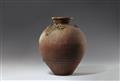 A large tsubo, Shigaraki. Early Edo period, 17th century or earlier - image-3