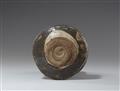 A large Nezumi-Shino chawan. Mino area, Owari province. Early Edo period, 17th century - image-6