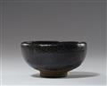 A Kuro-Raku summer chawan. Kyoto. Edo period, 18th century - image-2