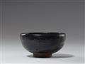 A Kuro-Raku summer chawan. Kyoto. Edo period, 18th century - image-3