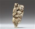 A Kyoto ivory netsuke of Gama Sennin. Late 18th century - image-2