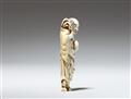 An ivory netsuke of a bearded sennin. 18th century - image-3