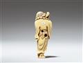 An ivory netsuke of a bearded sennin. 18th century - image-4