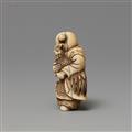 Netsuke eines chinesischen Knabens mit zwei Hähnen. Elfenbein. Frühes 19. Jh. - image-4