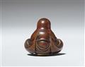 An Edo boxwood netsuke of a meditating Daruma by Shumin. Mid-19th century - image-4