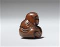 An Edo boxwood netsuke of a meditating Daruma by Shumin. Mid-19th century - image-5