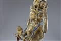 Hervorragende große Figur des elfköpfigen Avalokiteshvara. Feuervergoldete Bronze. Tibet. 18. Jh. - image-14