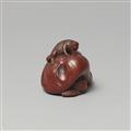 A Ise-Yamada wood netsuke of a tanuki smothering a hunter by Masakazu. Second half 19th century - image-5