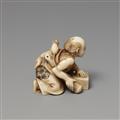 An ivory netsuke of a disappointed rat catcher. Late 19th century - image-3