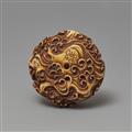 Manju-Netsuke. Drache in Wellen. Metall und Elfenbein. 2. Hälfte 19. Jh. - image-2