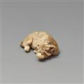 An ivory netsuke of a reclining ox in the manner of Tomotada. 19th century - image-4