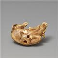 An ivory netsuke of a reclining ox in the manner of Tomotada. 19th century - image-5