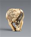 A large ivory netsuke of a grazing horse. Late 18th century - image-1