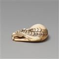 An ivory netsuke of a grazing horse. Late 18th century - image-2