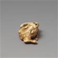 Netsuke eines liegenden Tigers. Elfenbein. Frühes 19. Jh. - image-4