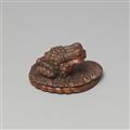 A boxwood netsuke of toad on a worn-out sandal by Masanao. Second half 19th century or later - image-3