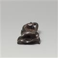 A large black wood netsuke of a frog on a folded lotus leaf. 19th century - image-4