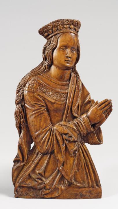  Wohl Augsburg - A CARVED WOOD FIGURE OF SAINT DOROTHEA, PROBABLY AUGSBURG, CIRCA 1500