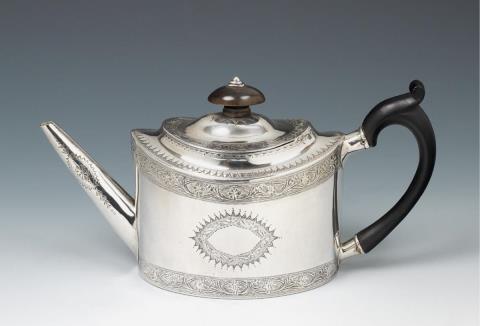 Thomas Daniell - A George III London silver teapot. Marks of Thomas Daniell, 1787.