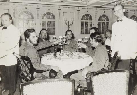 Theodor Bedburdick - Che Guevara, Fidel and Raoul Castro on bord the 'Berlin'