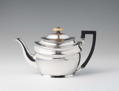 William Bennett - A George III London silver teapot