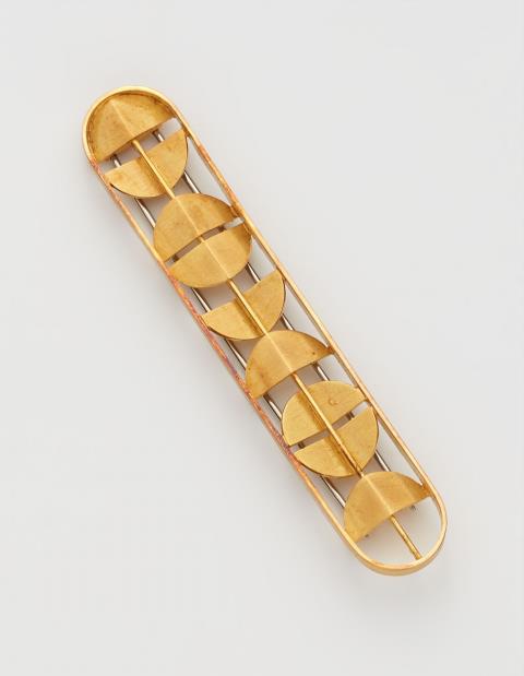 Benedikt Förster-Heyne - An 18k gold brooch