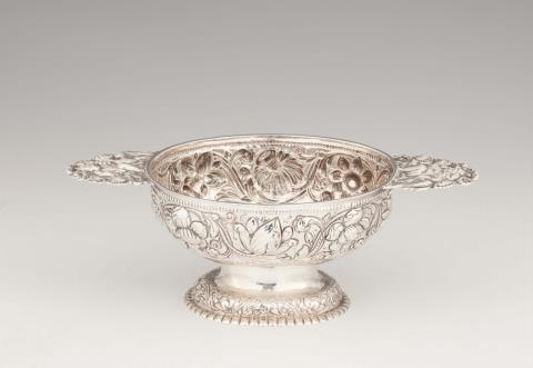 Hans Atsma - A Leeuwarden silver brandy bowl