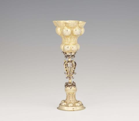 Wolf Linden - A small Nuremberg silver columbine cup