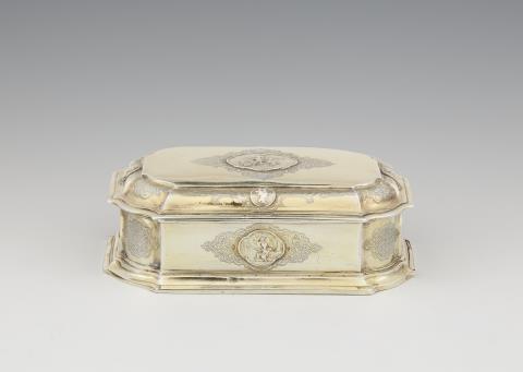 Johann Erhard II Heuglin - A large Augsburg Régence silver gilt box