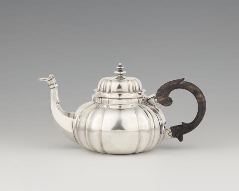 Theodor Hermann Crater - A Münster silver teapot